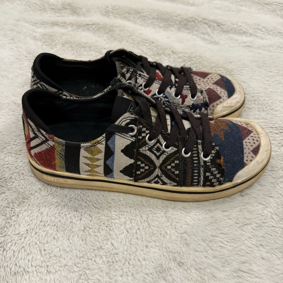 Keen Elsa IV sneakers women’s size 8 - Picture 1 of 7